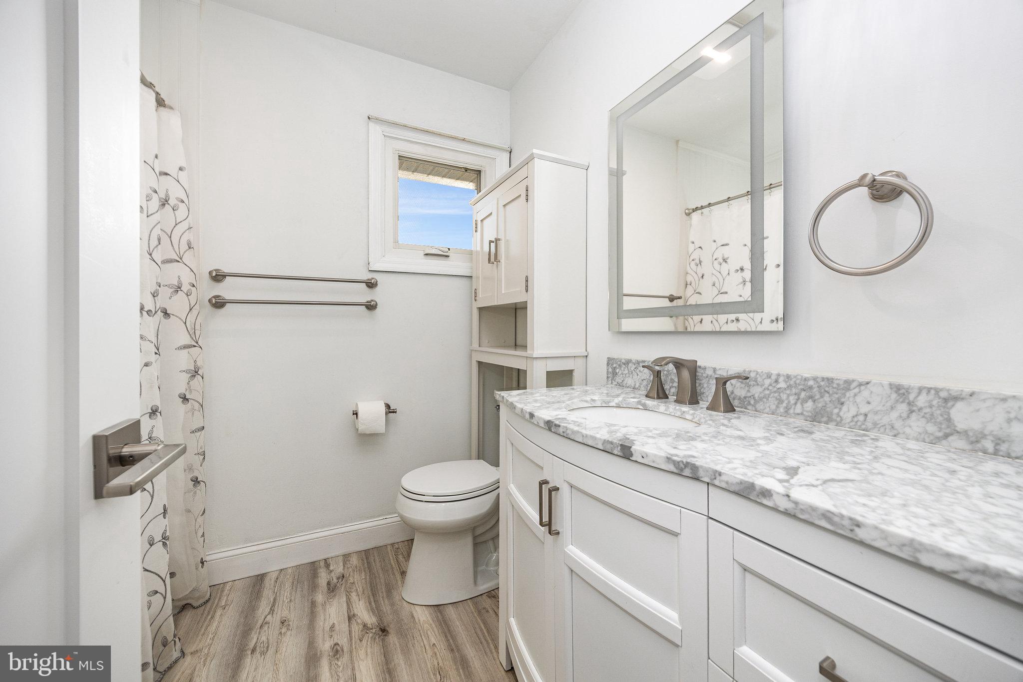 1808 Westfield Road Harrisburg, PA 17112 - Photo 28 of 39 Second full bathroom