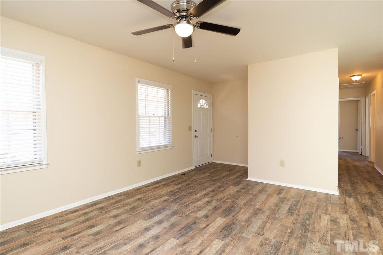 6016 Beardsley Court Raleigh, NC 27609 - Photo 3 of 18 Gallery Image 3