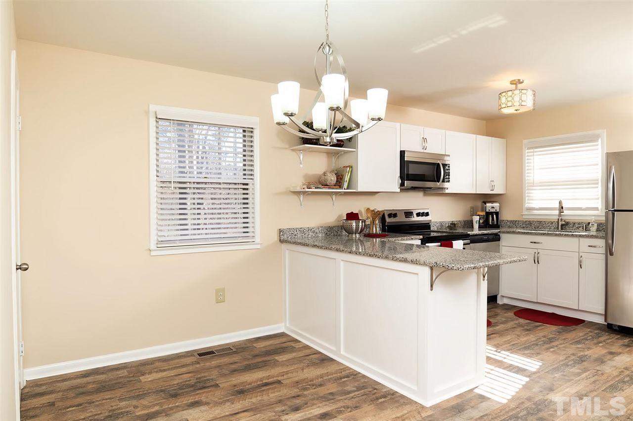 6016 Beardsley Court Raleigh, NC 27609 - Photo 8 of 18 Gallery Image 8