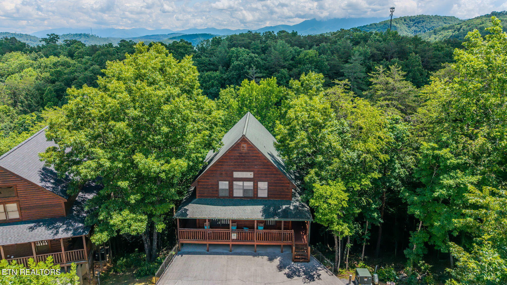 3517 Sandridge Way Pigeon Forge, TN 37863 - Photo 51 of 56 51-web-or-mls-DJI_20260602141217_0723_D