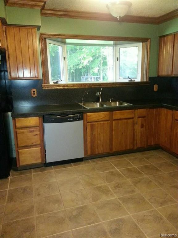 5412 Sutton Road Dryden, MI 48428 - Photo 5 of 24