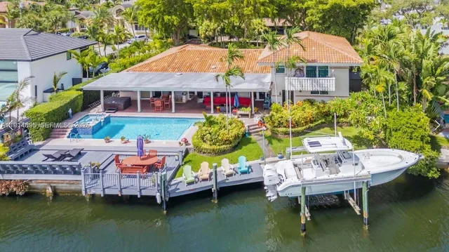 $4,290,000 | 2015 Northeast 120th Road, North Miami, FL 33181