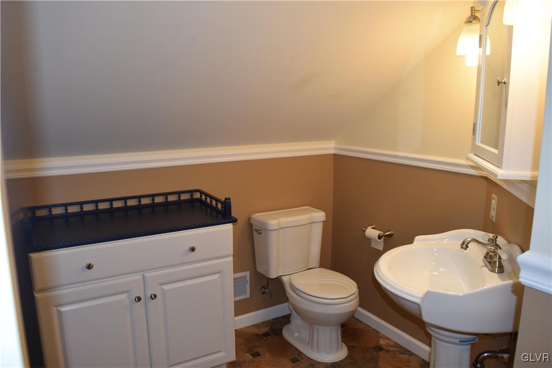 423 Hickory Valley Road Stroudsburg, PA 18360 - Photo 35 of 41 Gallery Image 35