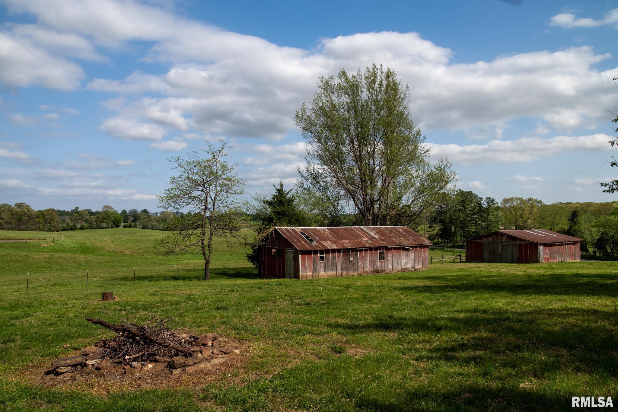 1645 Indian Point Road Vienna, IL 62995 - Photo 36 of 40