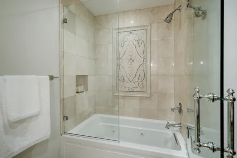 $450,000 | 6599 Bayou Glen Road, Houston, TX 77057