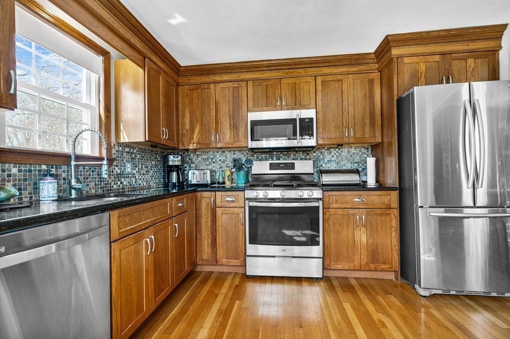 19 Edgewood Road Scituate, MA 02066 - Photo 13 of 32 Gallery Image 13