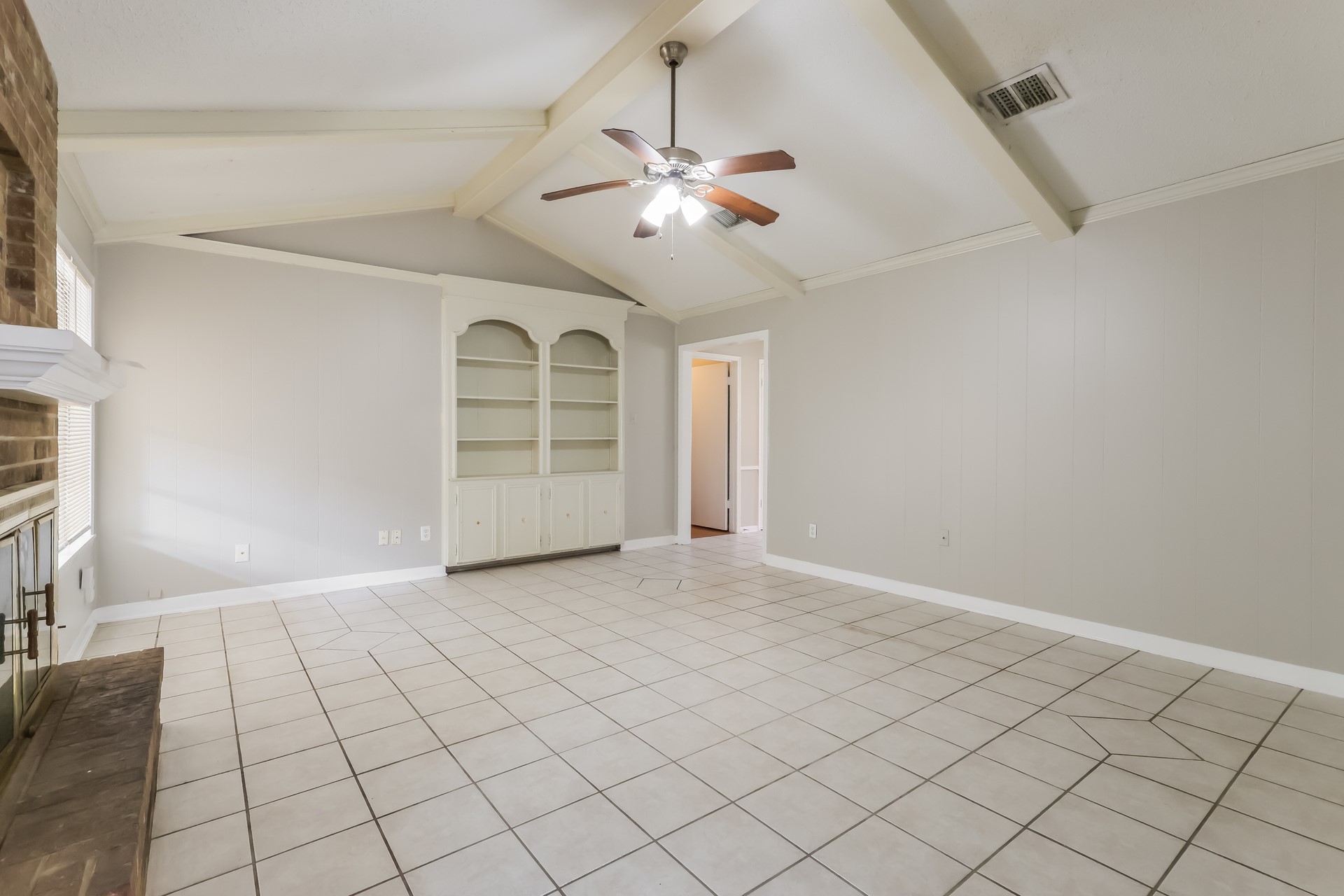 222 Magic Oaks Drive Spring, TX 77388 - Photo 4 of 15