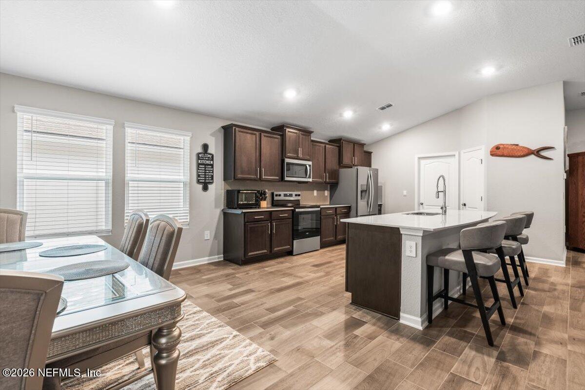 40 Pecan Rdg Court Jacksonville, FL 32218 - Photo 10 of 37 Dining/Kitchen Area