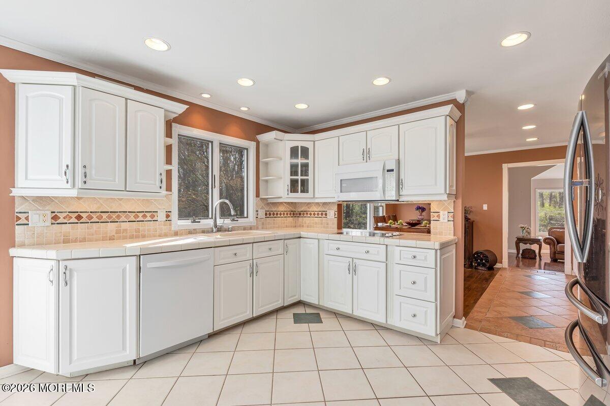 54 Bluefield Road Lincroft, NJ 07738 - Photo 17 of 49 Kitchen