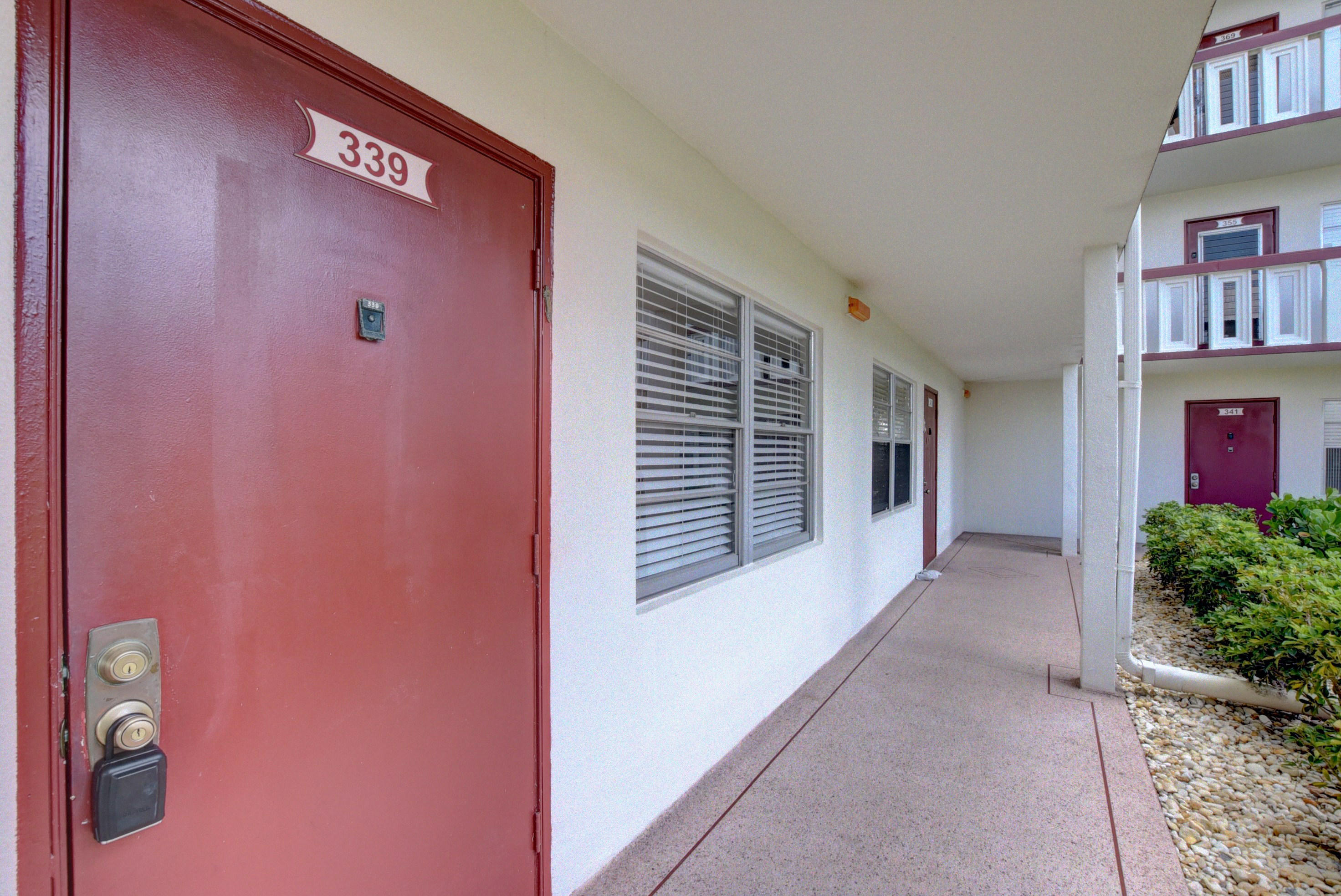 339 Fanshaw I Boca Raton, FL 33434 - Photo 28 of 28 DSC_9397_398_399_400_401