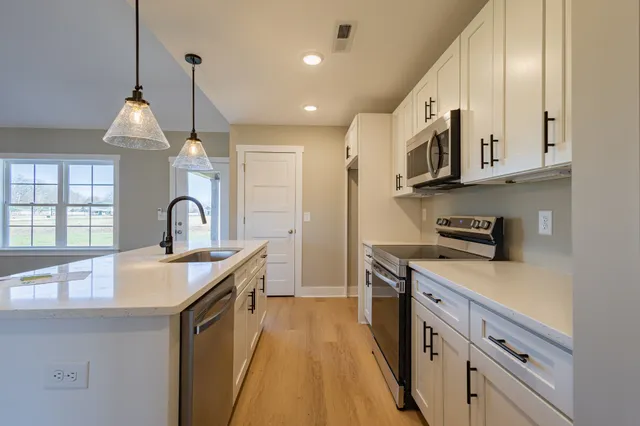 $409,900 | 43 Brooklyn Avenue, Manchester, TN 37355