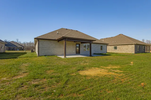 a view of livingroom with natural light