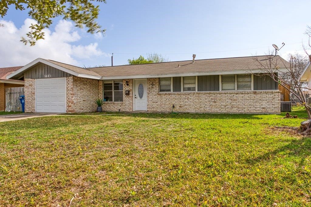 1410 Denver Street Portland, TX 78374 - Photo 2 of 25