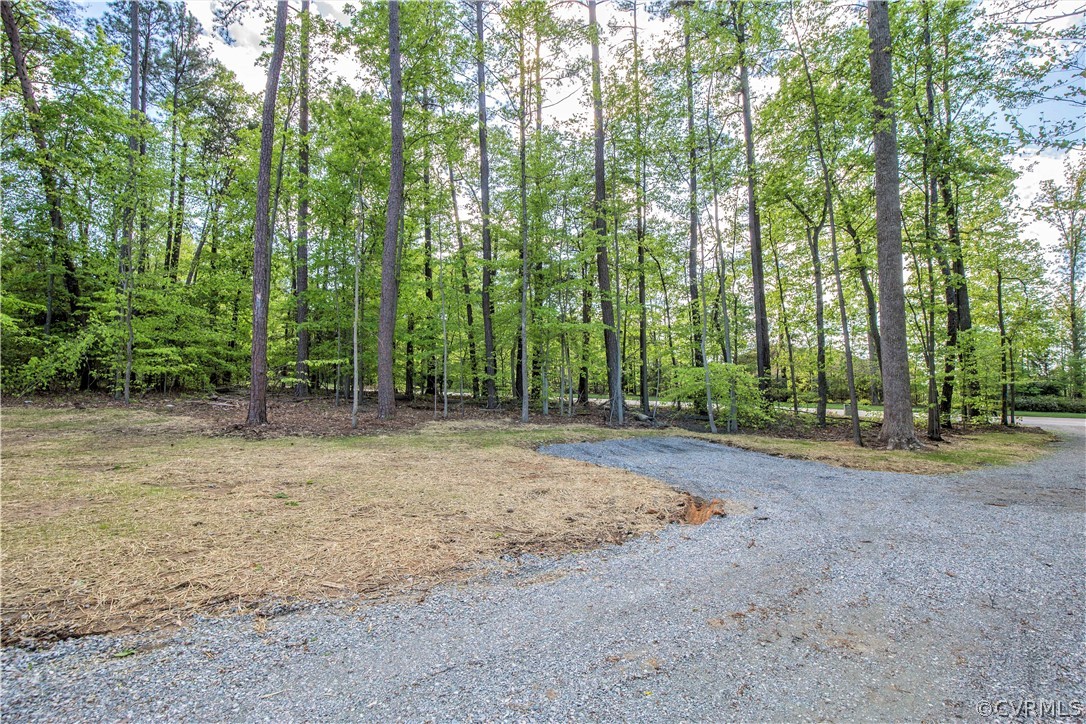 3527 Winterfield Road Midlothian, VA 23113 - Photo 5 of 33 Gallery Image 5