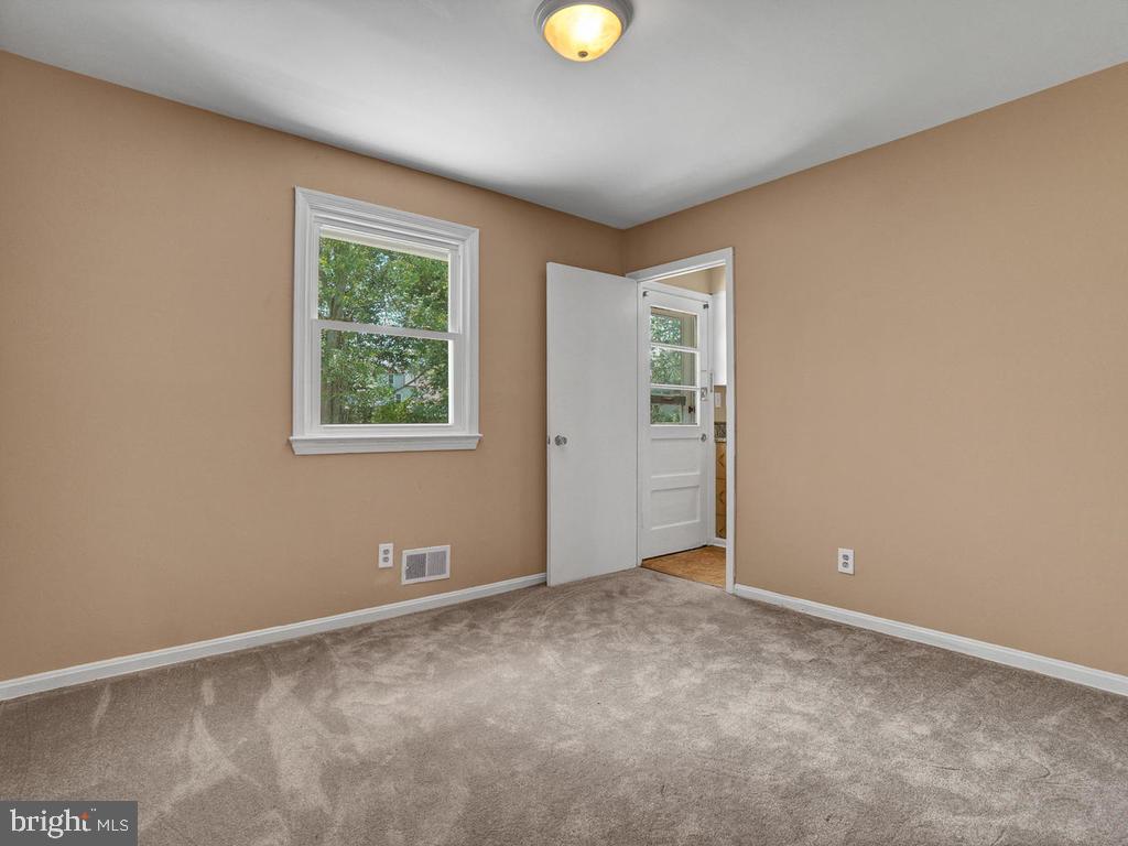 9023 1st Street Lanham, MD 20706 - Photo 32 of 38
