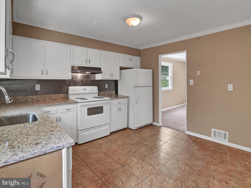 9023 1st Street Lanham, MD 20706 - Photo 33 of 38