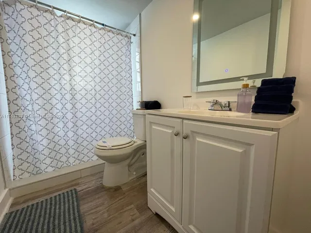 $2,400 | 55 Northwest 11th Avenue, Unit 3, Miami, FL 33128