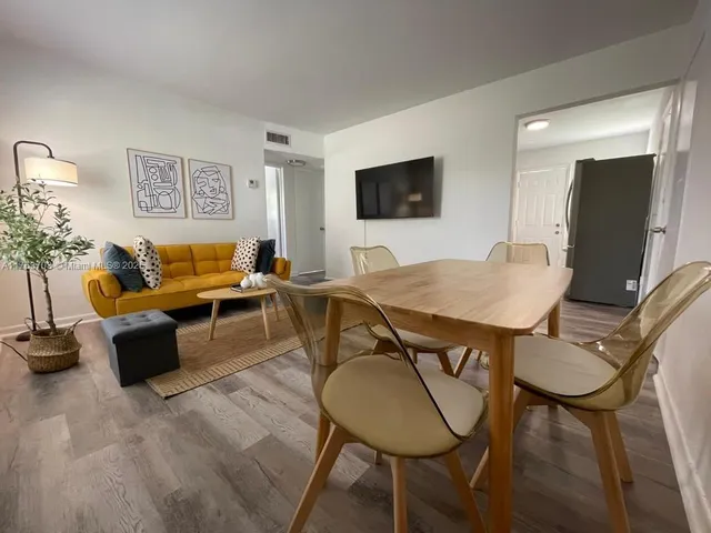 $2,400 | 55 Northwest 11th Avenue, Unit 3, Miami, FL 33128