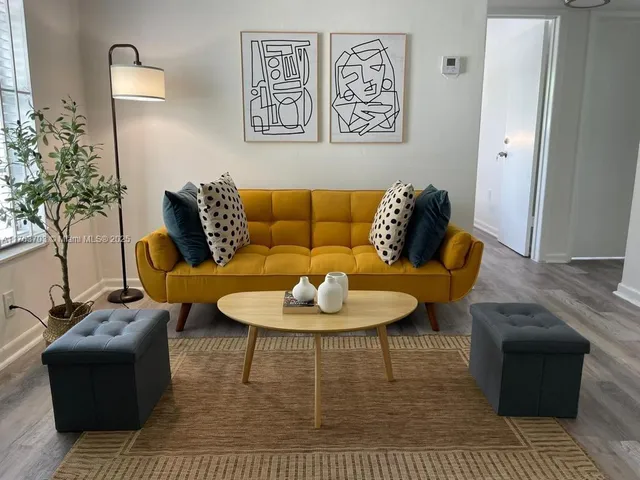 $2,400 | 55 Northwest 11th Avenue, Unit 3, Miami, FL 33128