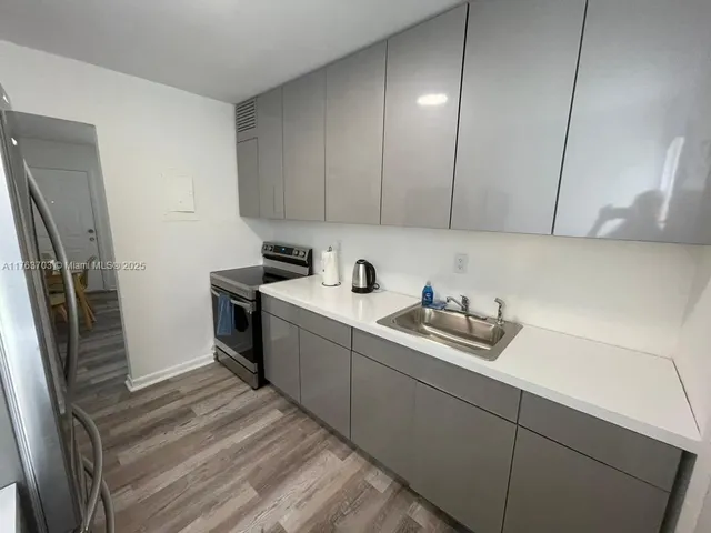 $2,400 | 55 Northwest 11th Avenue, Unit 3, Miami, FL 33128