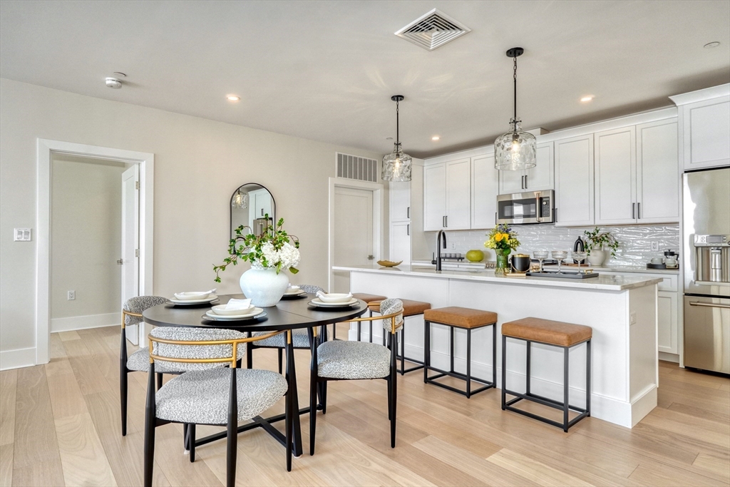 62 Foundry Street, Unit 409 Wakefield, MA 01880 - Photo 2 of 36