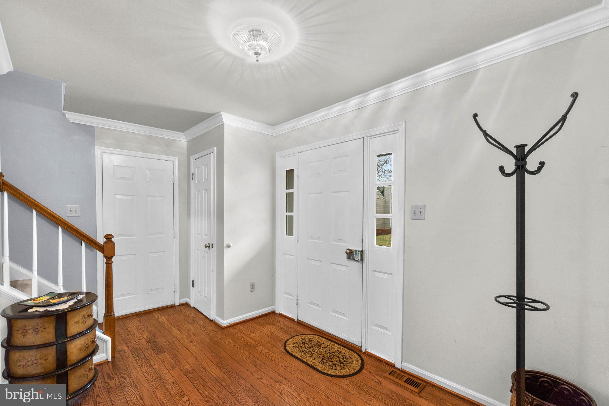 4505 Rusty Gate Ellicott City, MD 21043 - Photo 3 of 50 Oak Hardwood Floors - Foyer