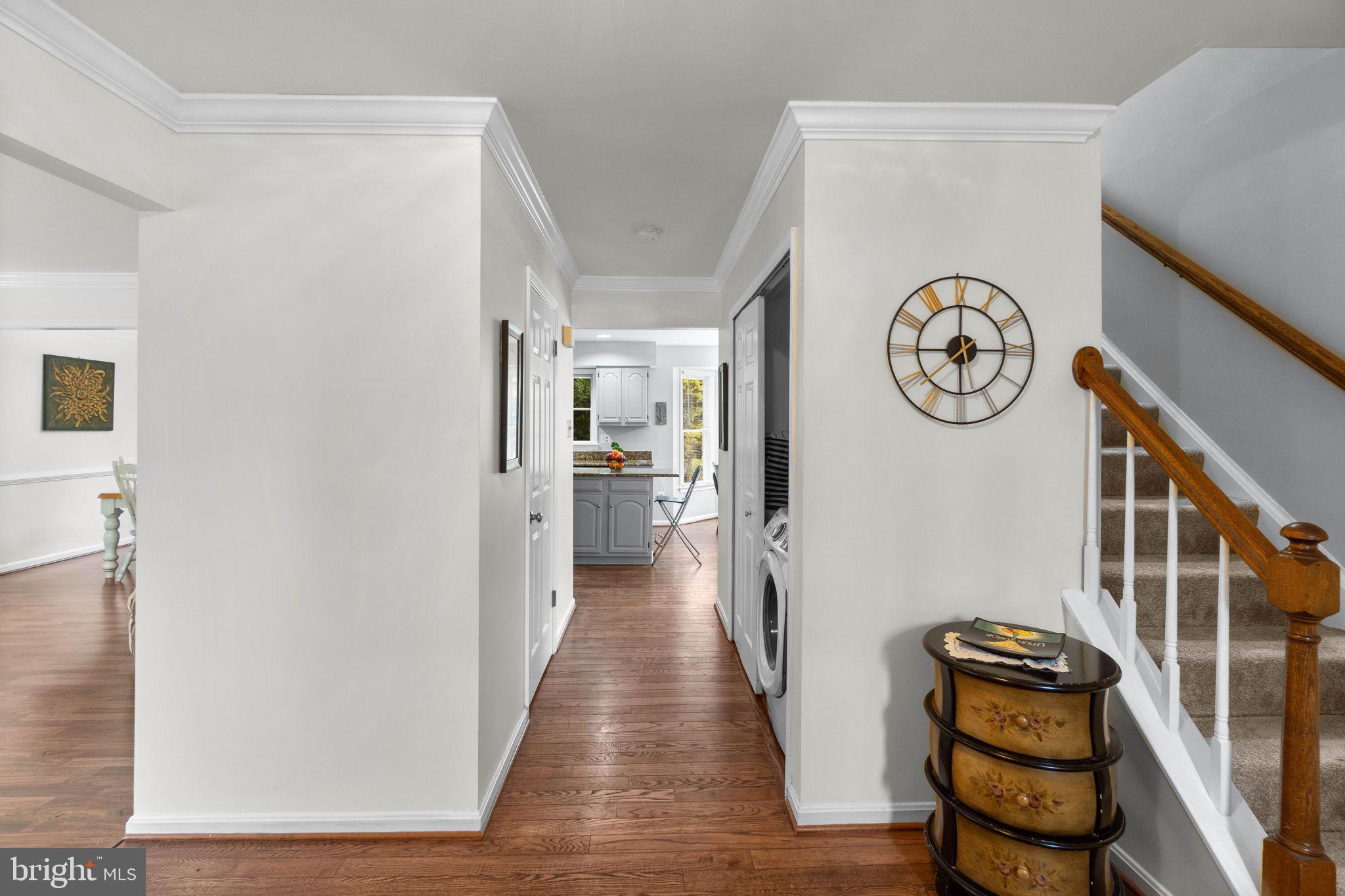 4505 Rusty Gate Ellicott City, MD 21043 - Photo 4 of 50 Oak Hardwoods - Hallway