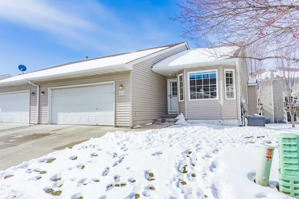 $374,900 | 1020 Primrose Lane, Waconia, MN 55387