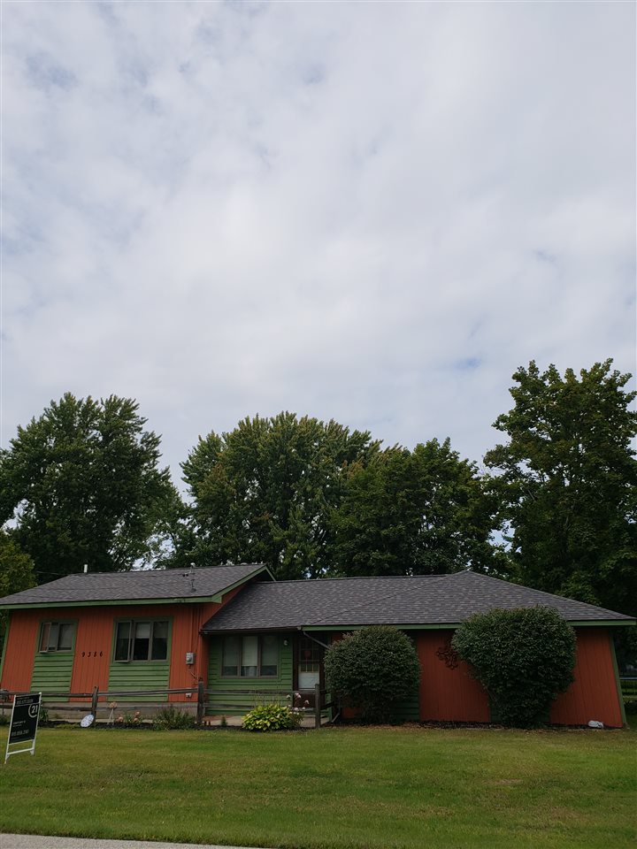 9386 West Stanley Road Flushing, MI 48433 - Photo 1 of 15 31391537.JPG