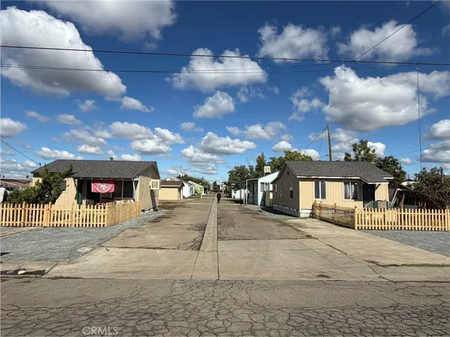 $1,400,000 | 636 East Roosevelt Avenue, Visalia, CA 93292