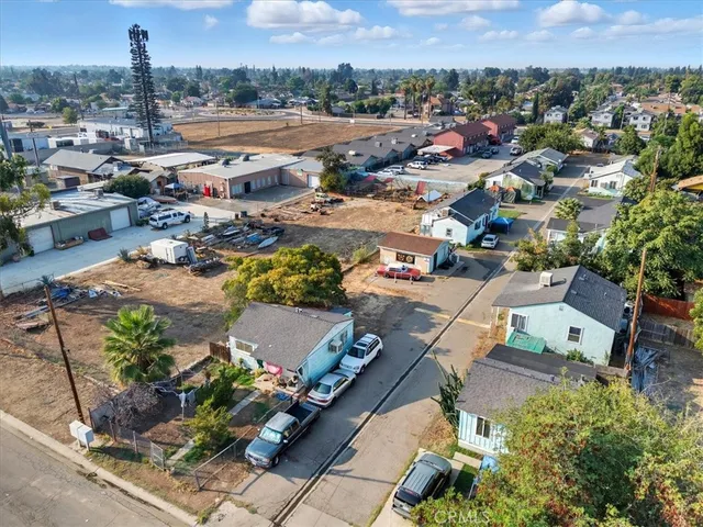 $1,400,000 | 636 East Roosevelt Avenue, Visalia, CA 93292