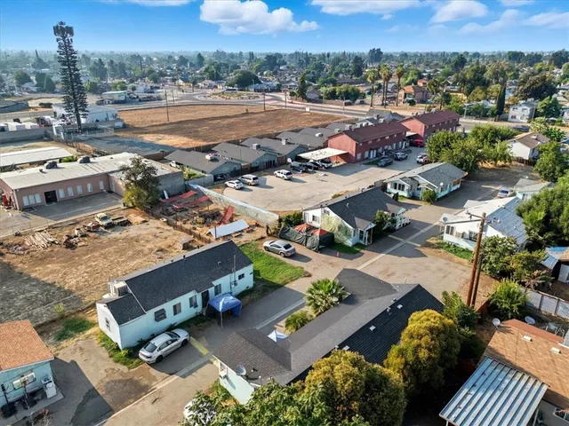 $1,400,000 | 636 East Roosevelt Avenue, Visalia, CA 93292
