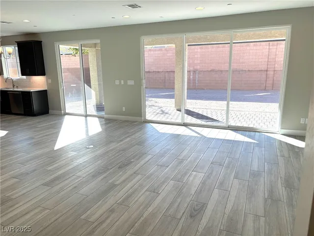 $979,950 | 8795 Spencer Garrett Street, Las Vegas, NV 89113