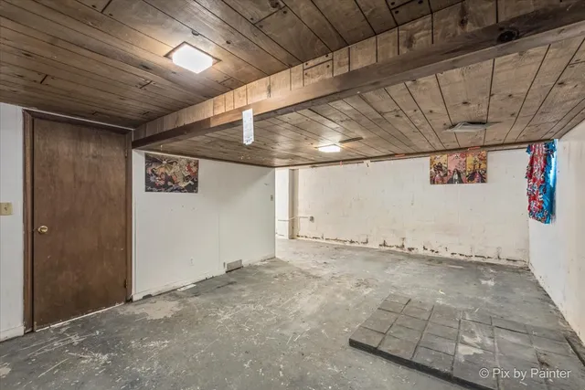 a view of empty room