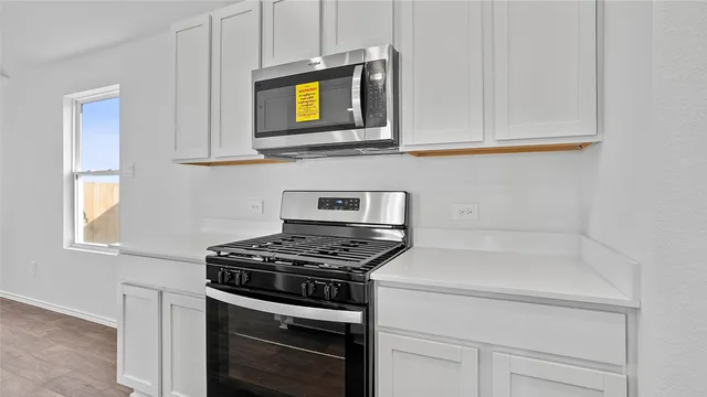 $260,720 | 135 Orange Flame Boulevard, Kyle, TX 78640