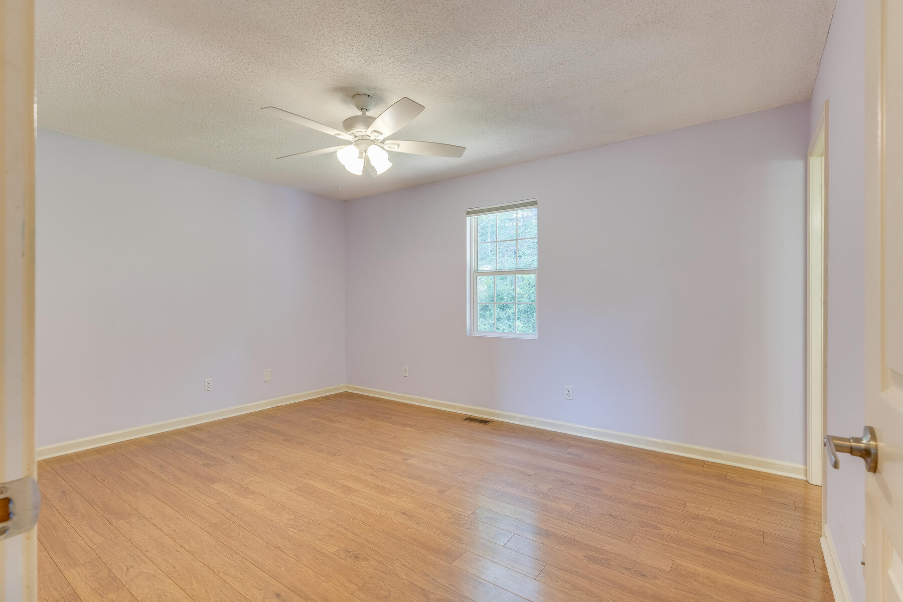 728 Foothills Road Kingsport, TN 37663 - Photo 15 of 43 014