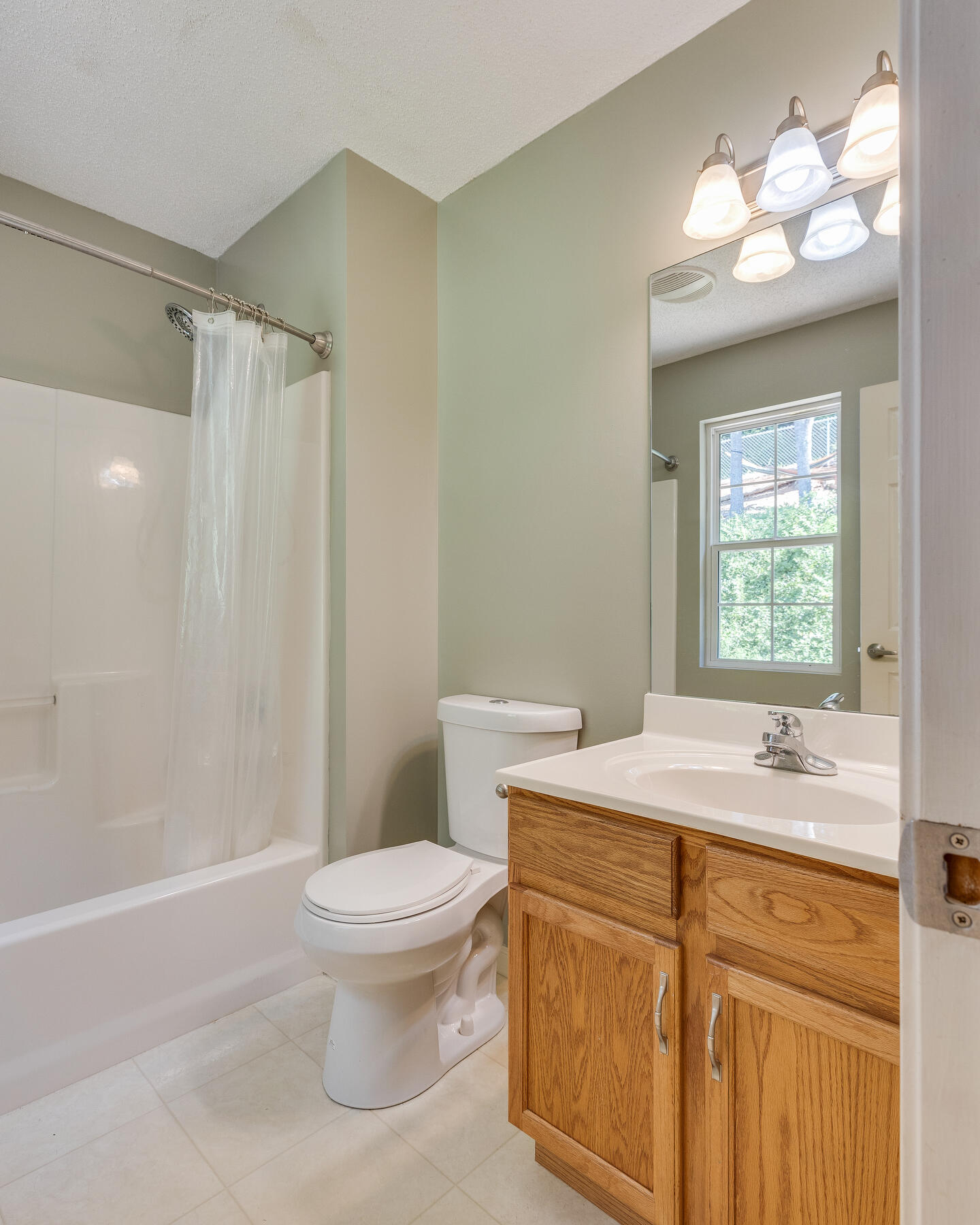 728 Foothills Road Kingsport, TN 37663 - Photo 18 of 43 017