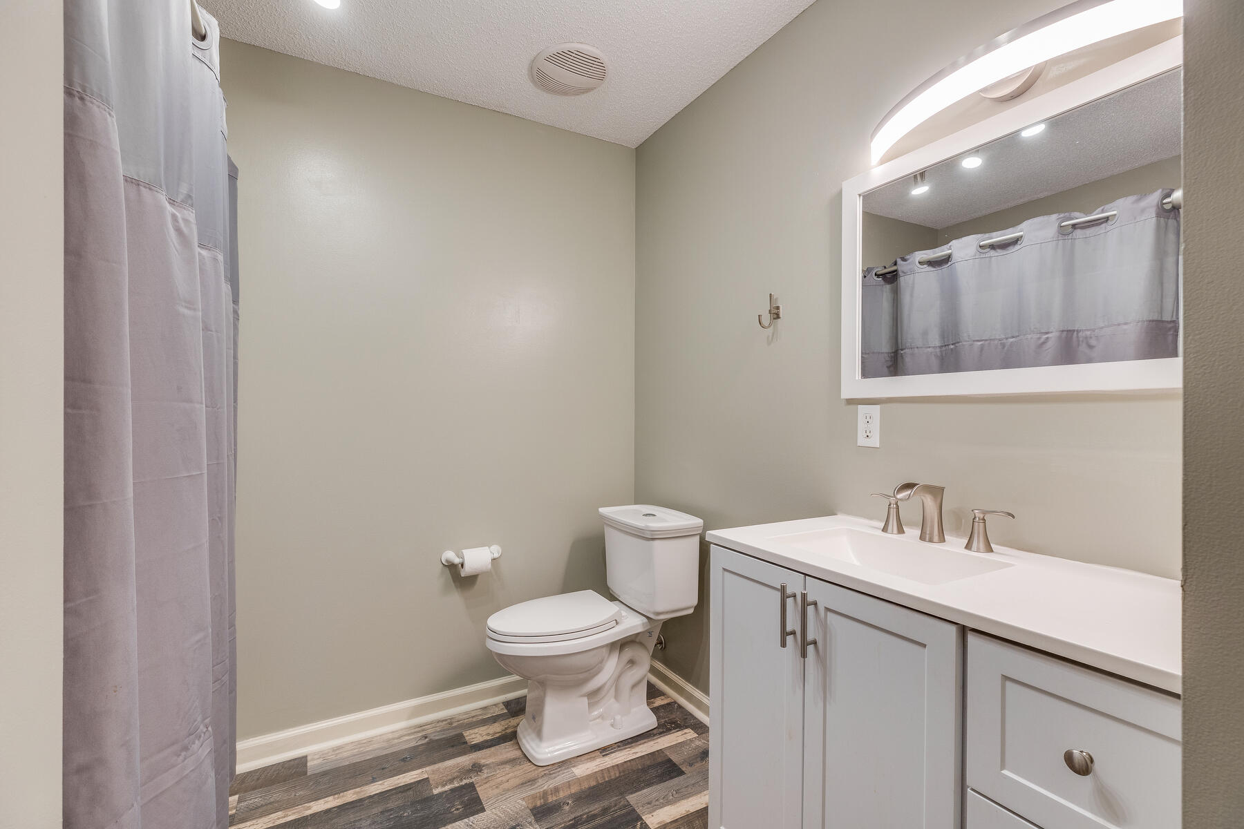 728 Foothills Road Kingsport, TN 37663 - Photo 27 of 43 028