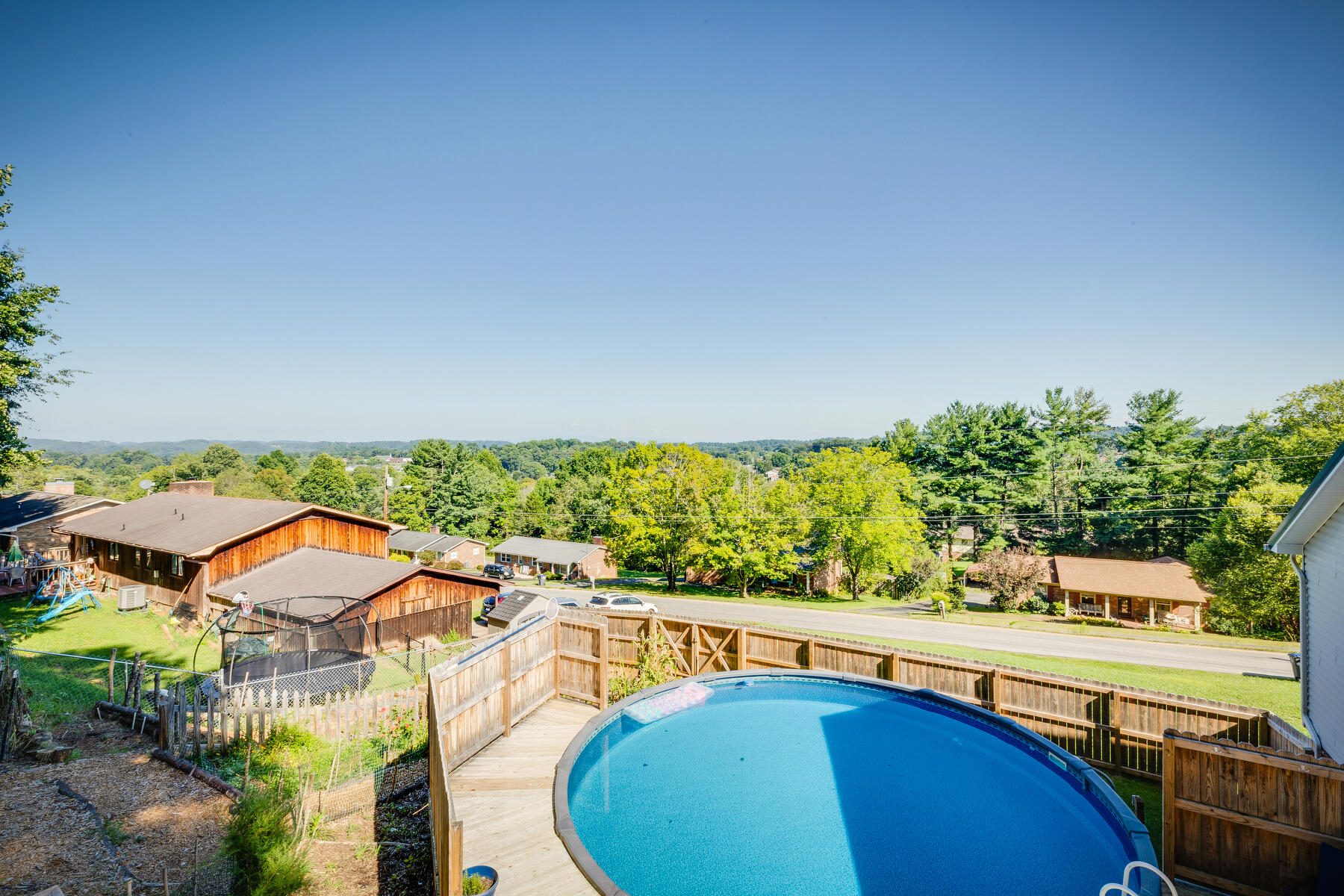 728 Foothills Road Kingsport, TN 37663 - Photo 33 of 43 032