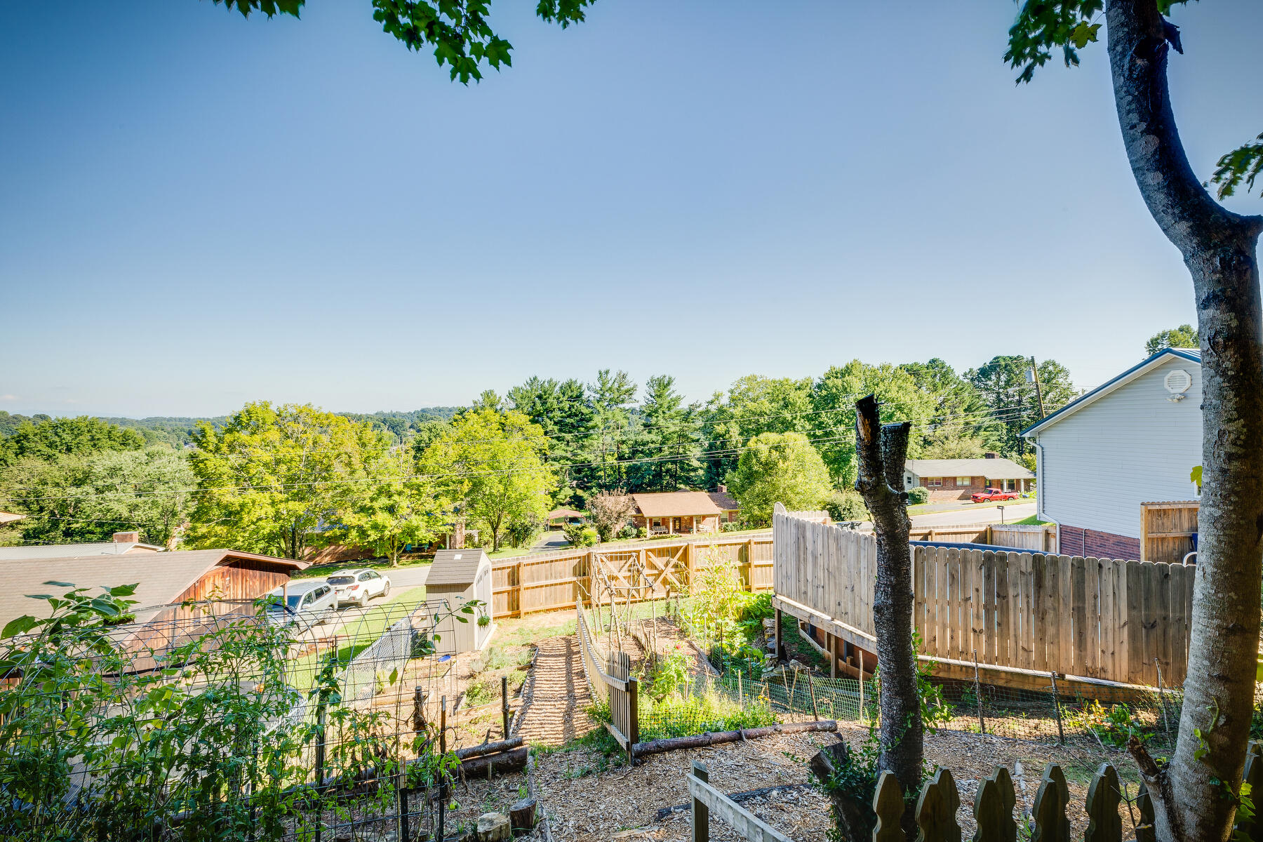 728 Foothills Road Kingsport, TN 37663 - Photo 36 of 43 035
