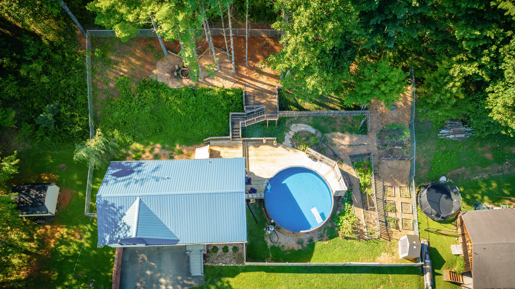 728 Foothills Road Kingsport, TN 37663 - Photo 40 of 43 103