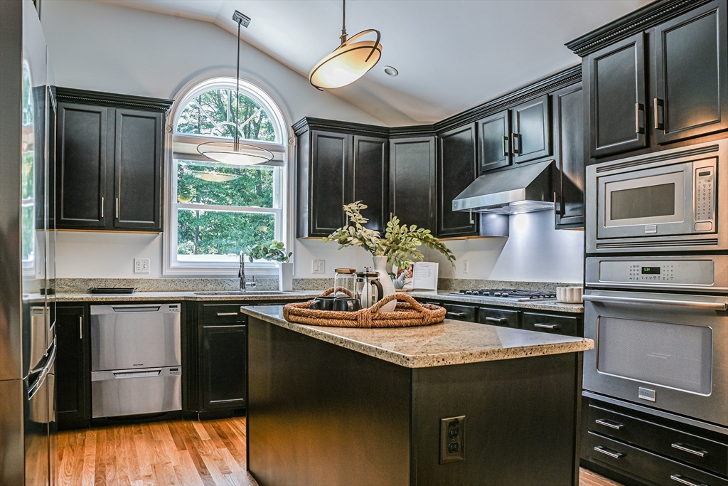 179 High Street Norwell, MA 02061 - Photo 4 of 41