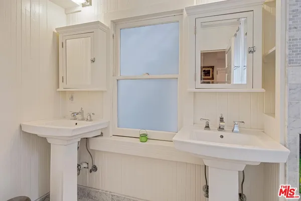 $8,998 | 38 19th Avenue, Venice, CA 90291