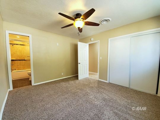 1037 South Ranger Street Ridgecrest, CA 93555 - Photo 7 of 26 a view of an empty room