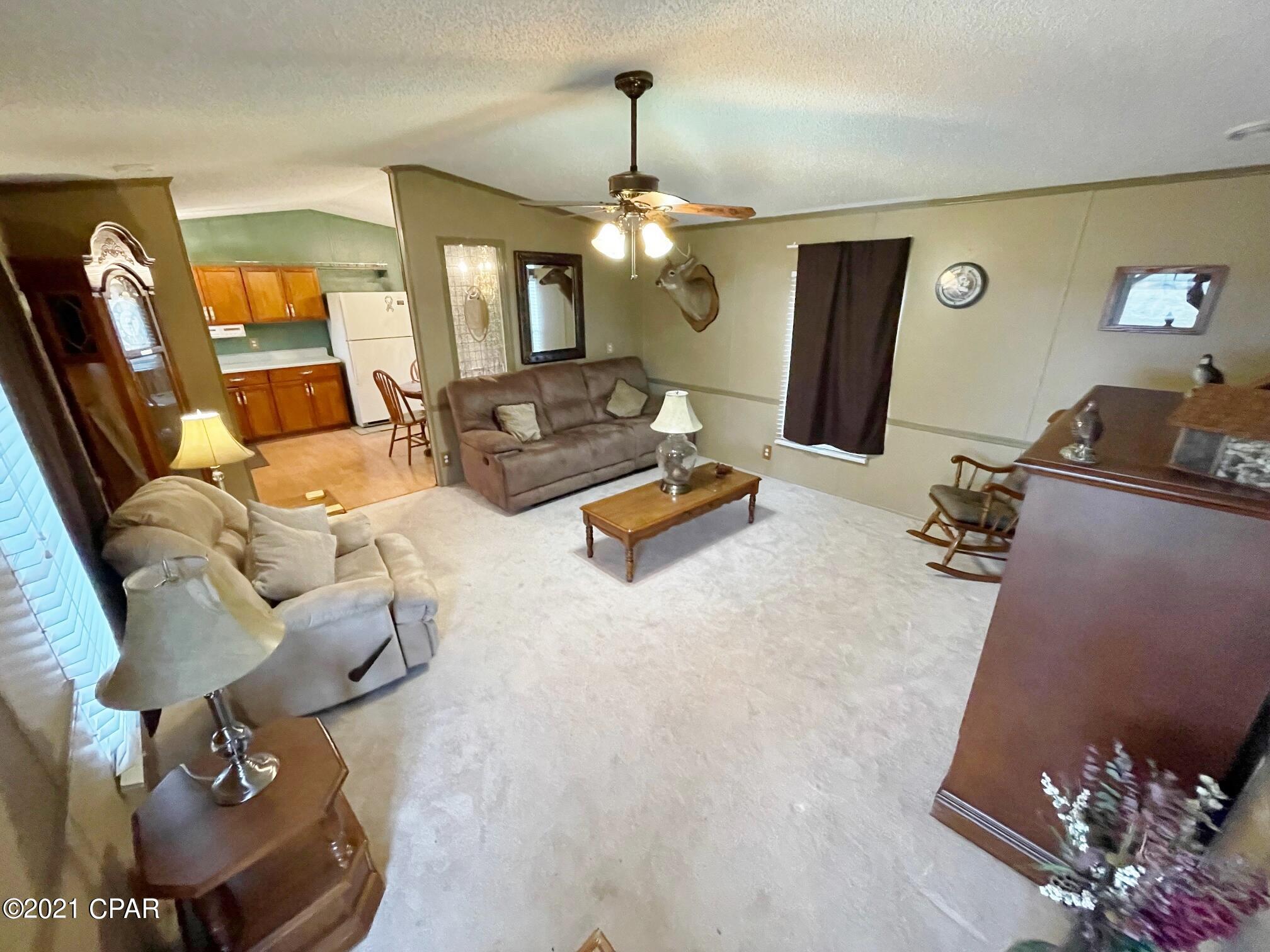 6792 Columbus Road Grand Ridge, FL 32442 - Photo 4 of 46 Gallery Image 4