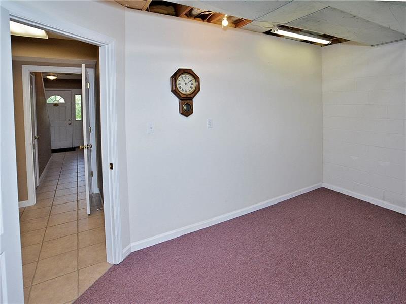 6900 Spring Valley Lane Export, PA 15632 - Photo 17 of 23 Gallery Image 17