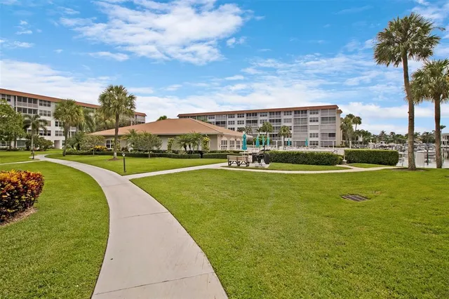 $350,000 | 2525 Florida Boulevard, Unit 431, Delray Beach, FL 33483