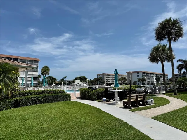 $350,000 | 2525 Florida Boulevard, Unit 431, Delray Beach, FL 33483