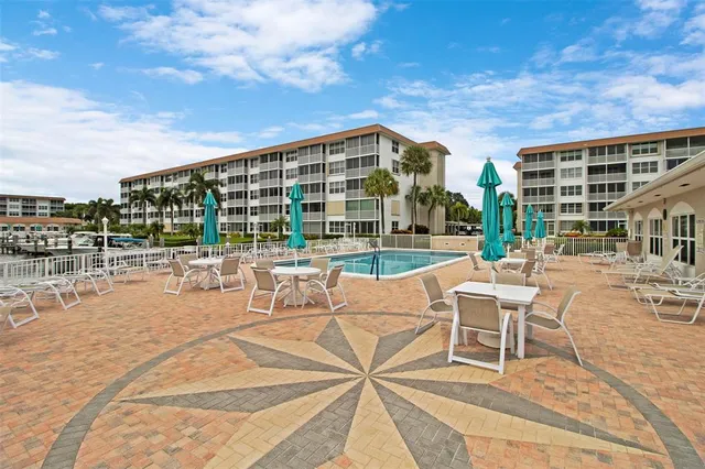 $350,000 | 2525 Florida Boulevard, Unit 431, Delray Beach, FL 33483