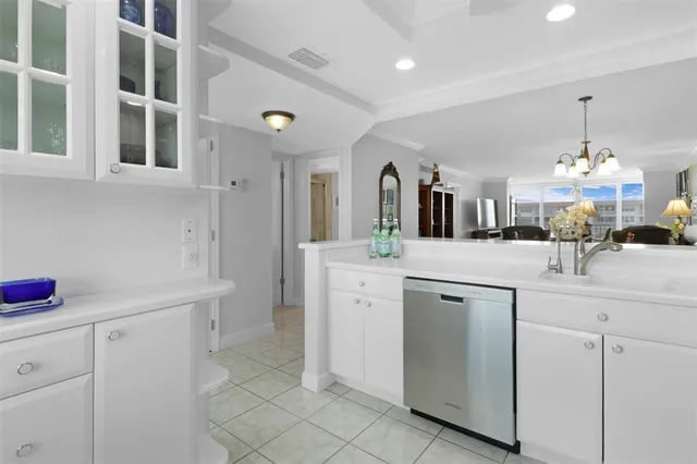 $350,000 | 2525 Florida Boulevard, Unit 431, Delray Beach, FL 33483